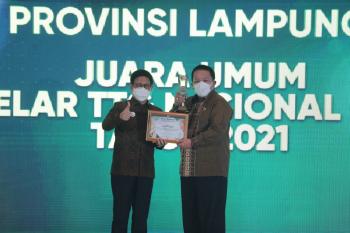 Lampung Juara Umum Teknologi Tepat Guna Nasional, Mendes PDT Serahkan Langsung Penghargaan kepada Gubernur Arinal Djunaidi